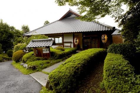 Karasuyamajo Country Club Hotel Bagian luar foto