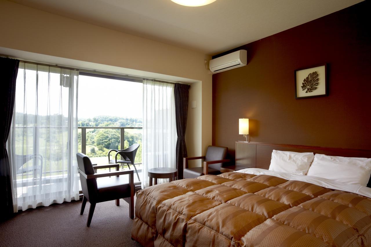Karasuyamajo Country Club Hotel Bagian luar foto